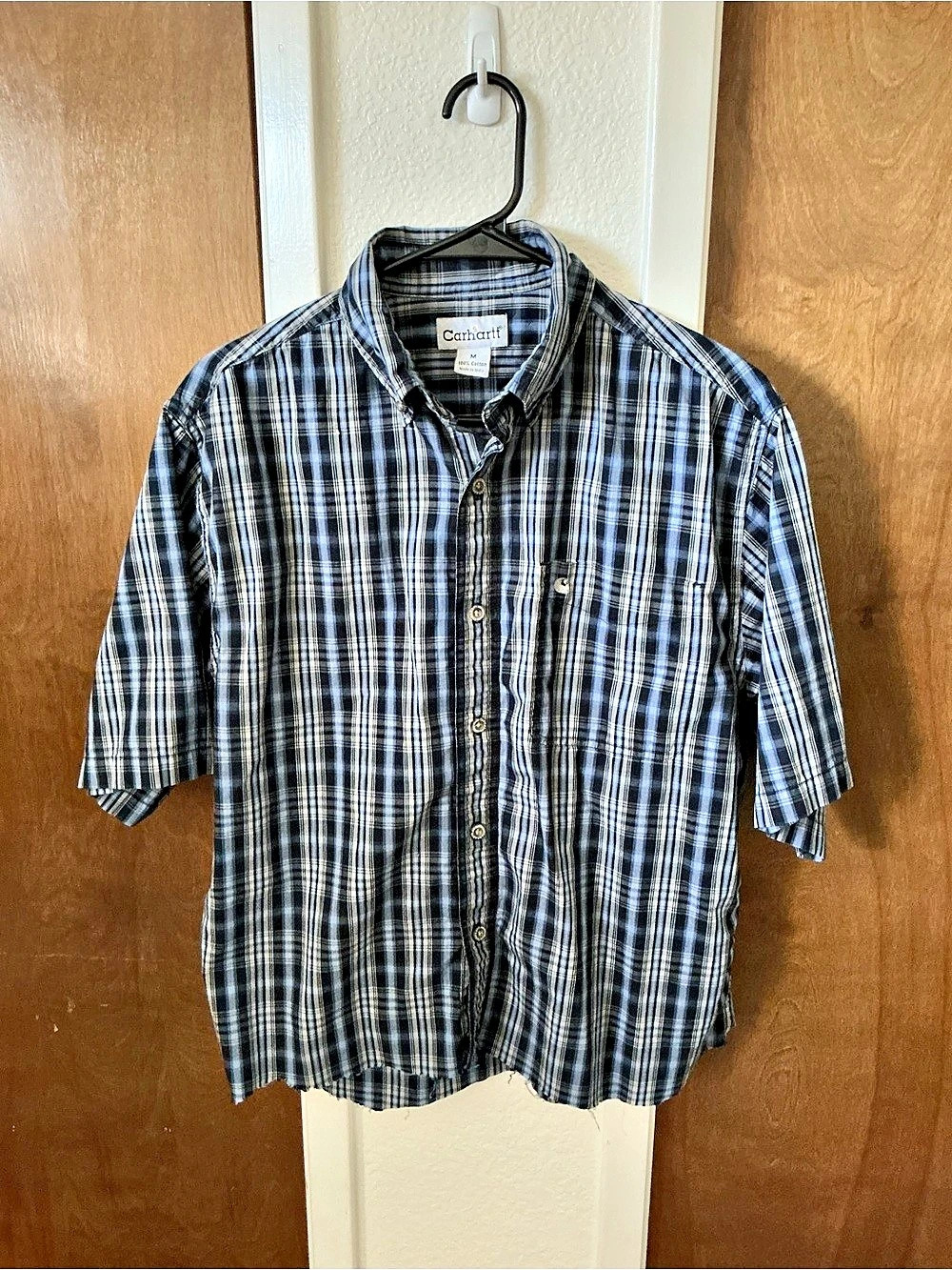 Carhartt Short Sleeve Shirt Men’s M Cotton Navy Blue Plaid Leather Logo